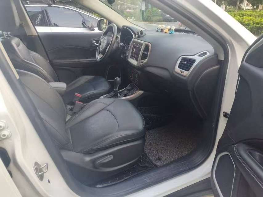 Jeep Compass 1.4T Automatic Sunroof 4WD Family Edition 6