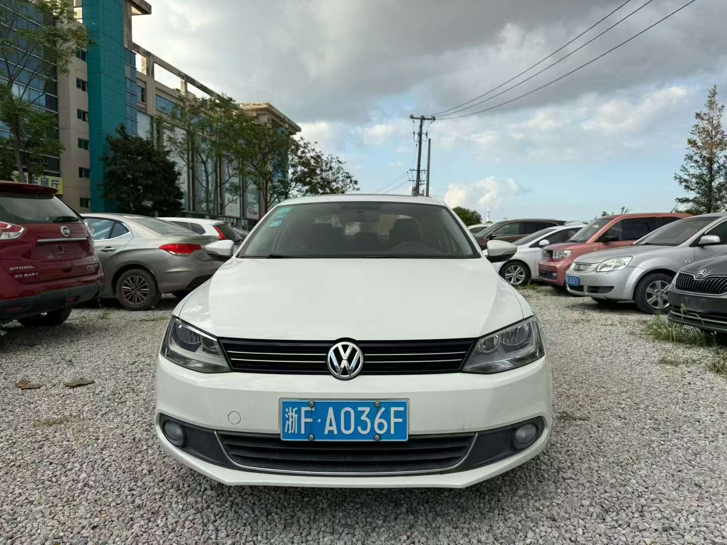 Volkswagen Sagitar 2014 Facelift 1.6L Automatic Sunroof 2