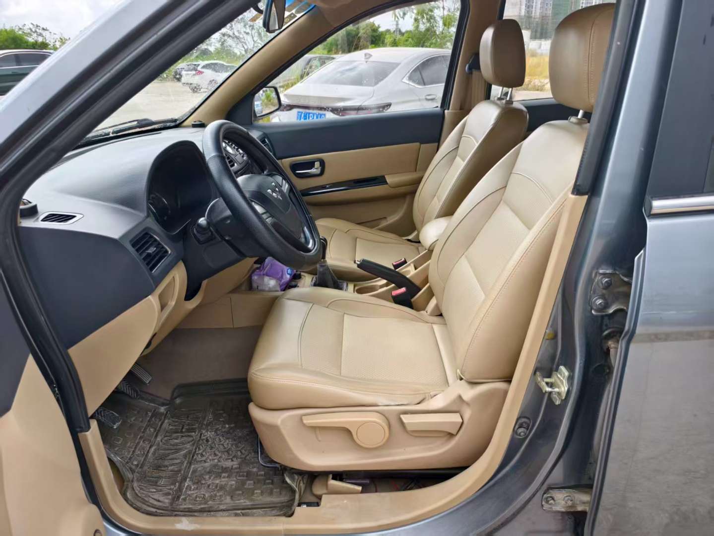 Wuling Hongguang S 1.5L Top Trim 5