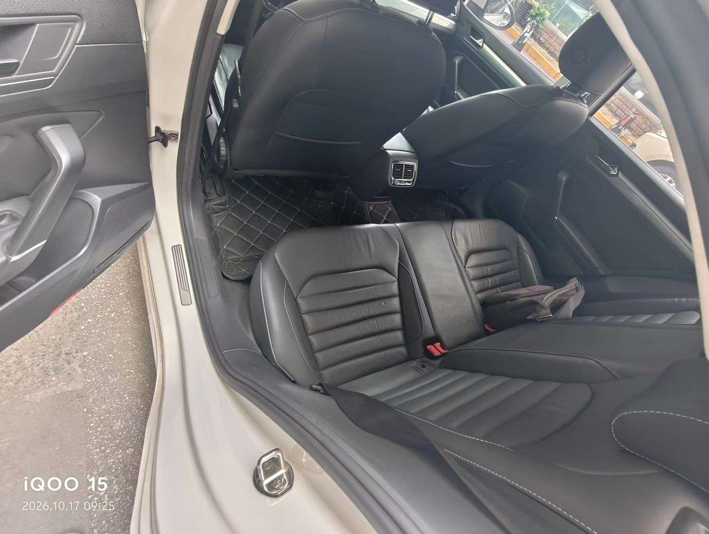 Volkswagen Lamando 1.4T Manual 4