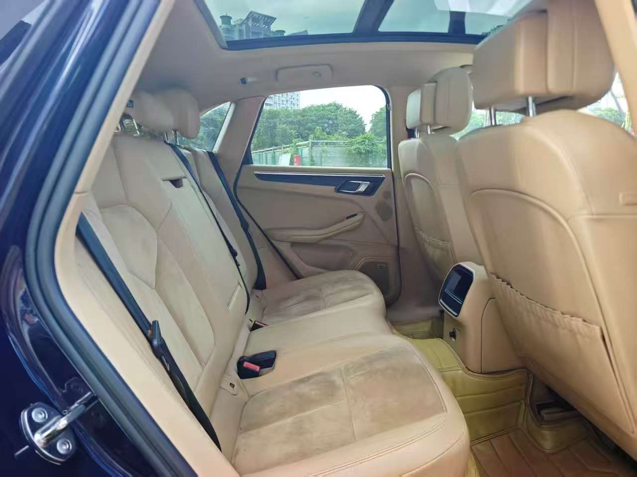 Porsche Macan 2.0T Automatic Sunroof 8
