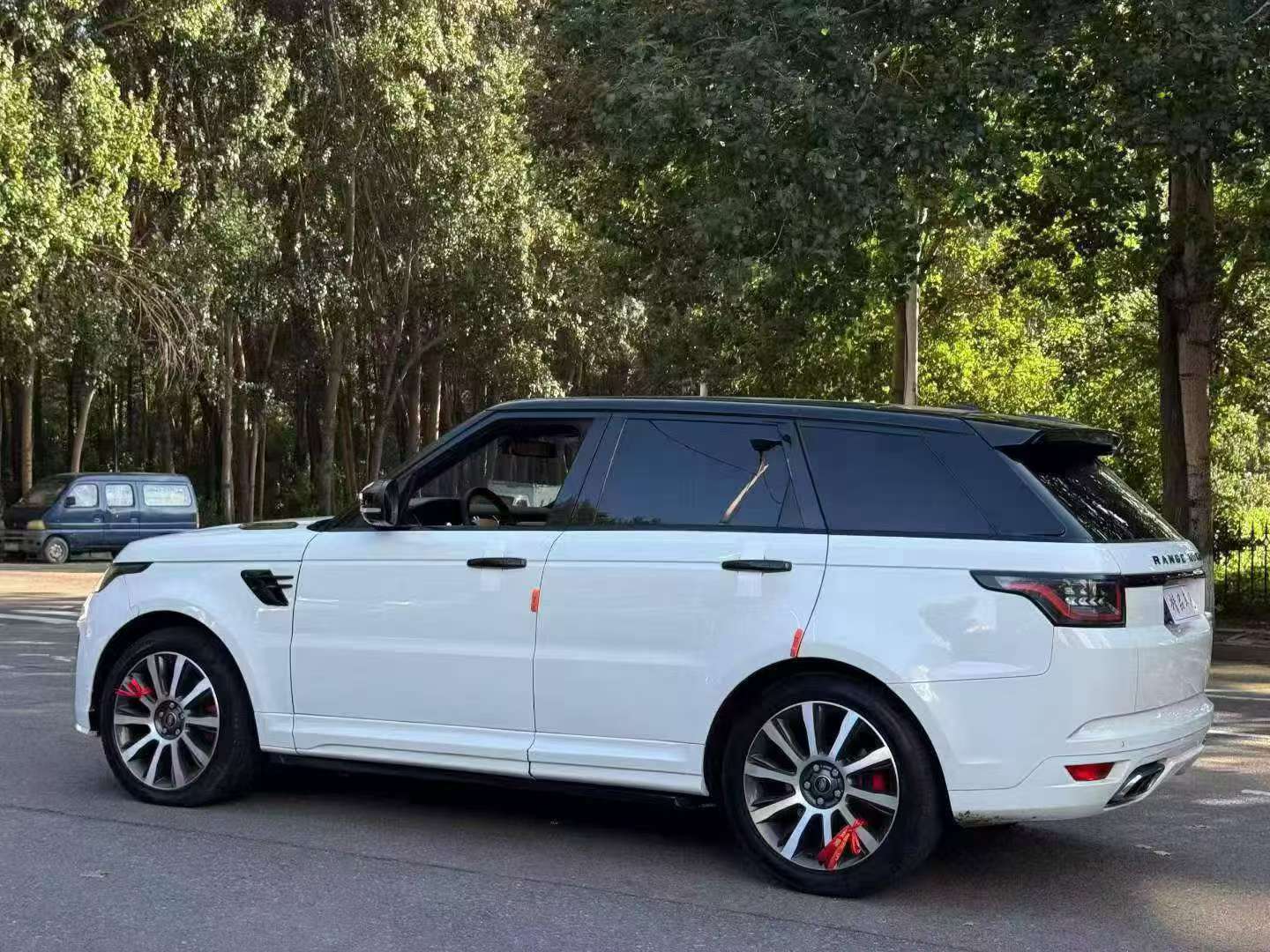 Land Rover Range Rover Sport 3.0T Gasoline 5