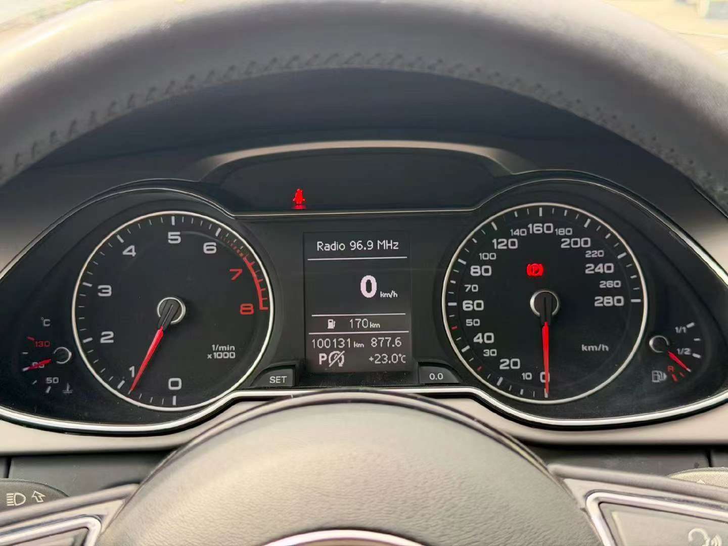 Audi A4L 2.0T Top Trim 4