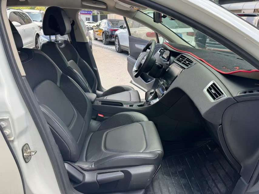 DS 5LS 30THP 1.6T Automatic Non-Sunroof Fashion Edition 6