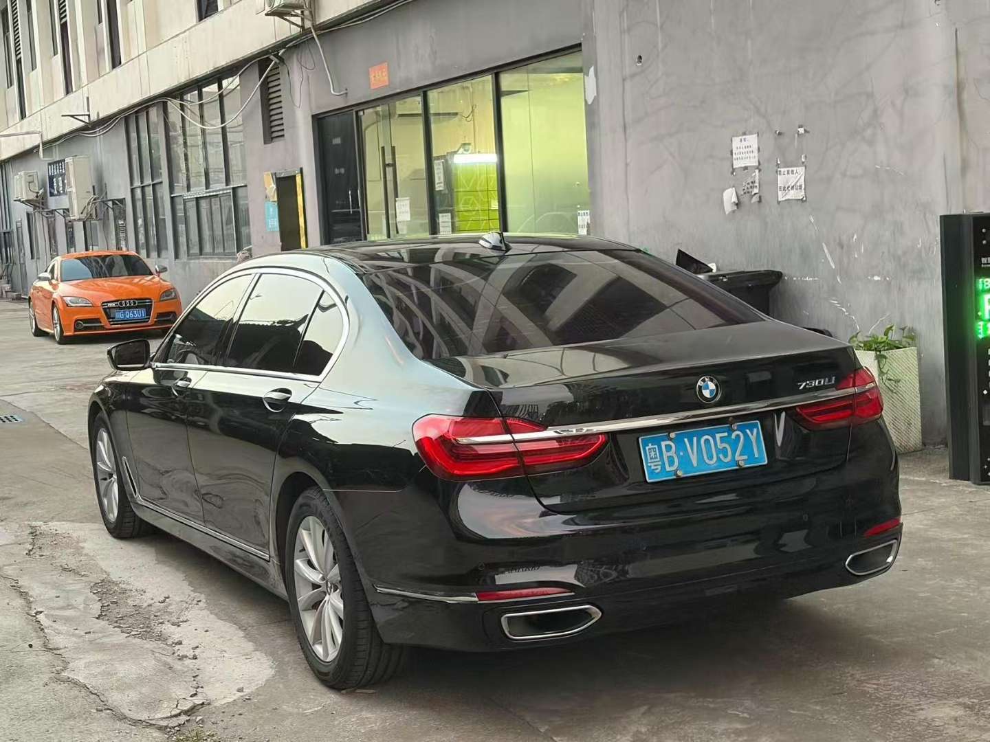 BMW 7 Series 730Li Leading Edition 4