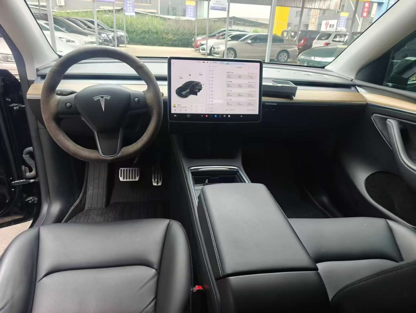 Tesla Model Y 2021 Standard Range 6