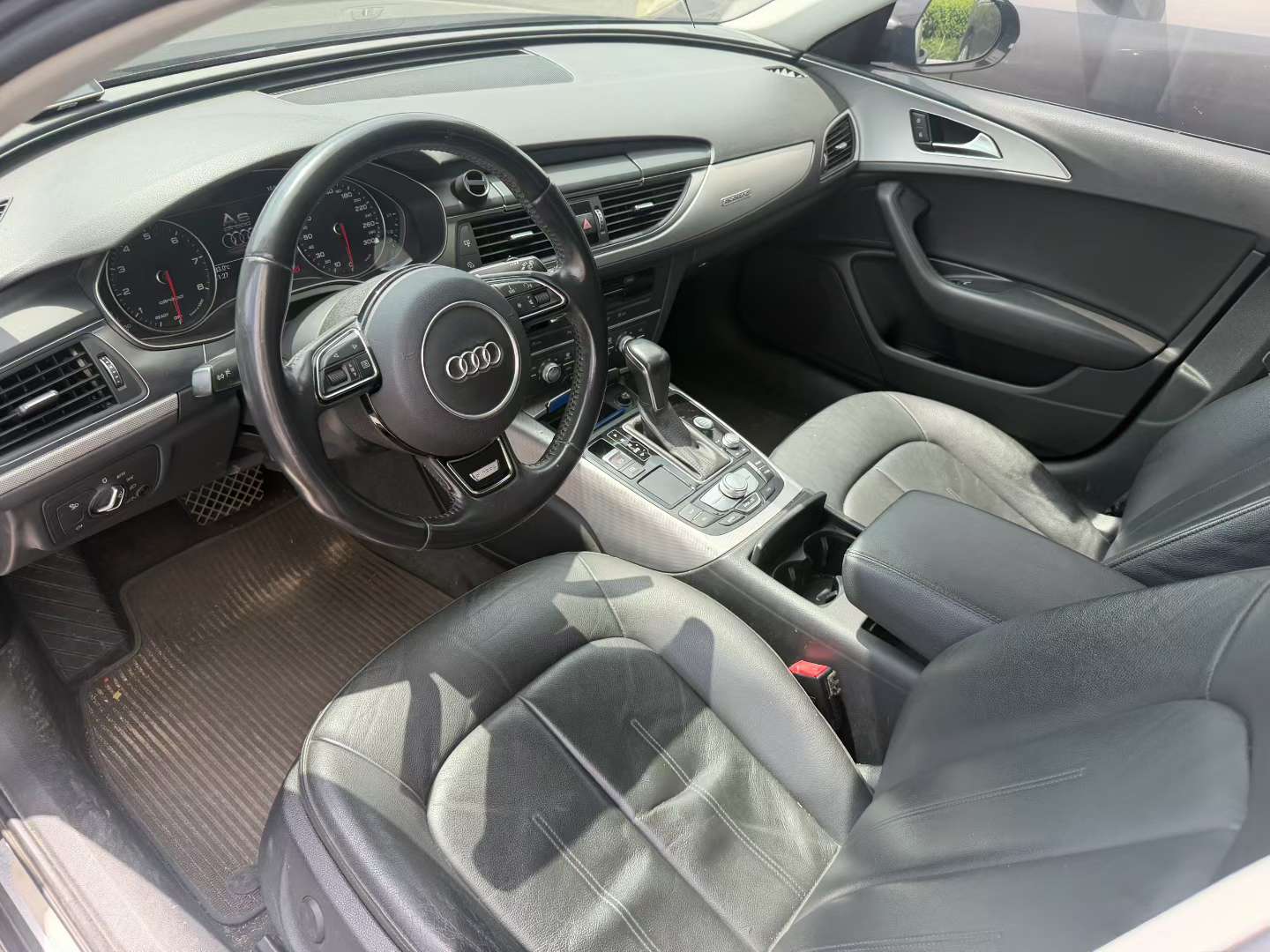 Audi A6 2015 3.0T Allroad 3.0TFSI Quattro 5
