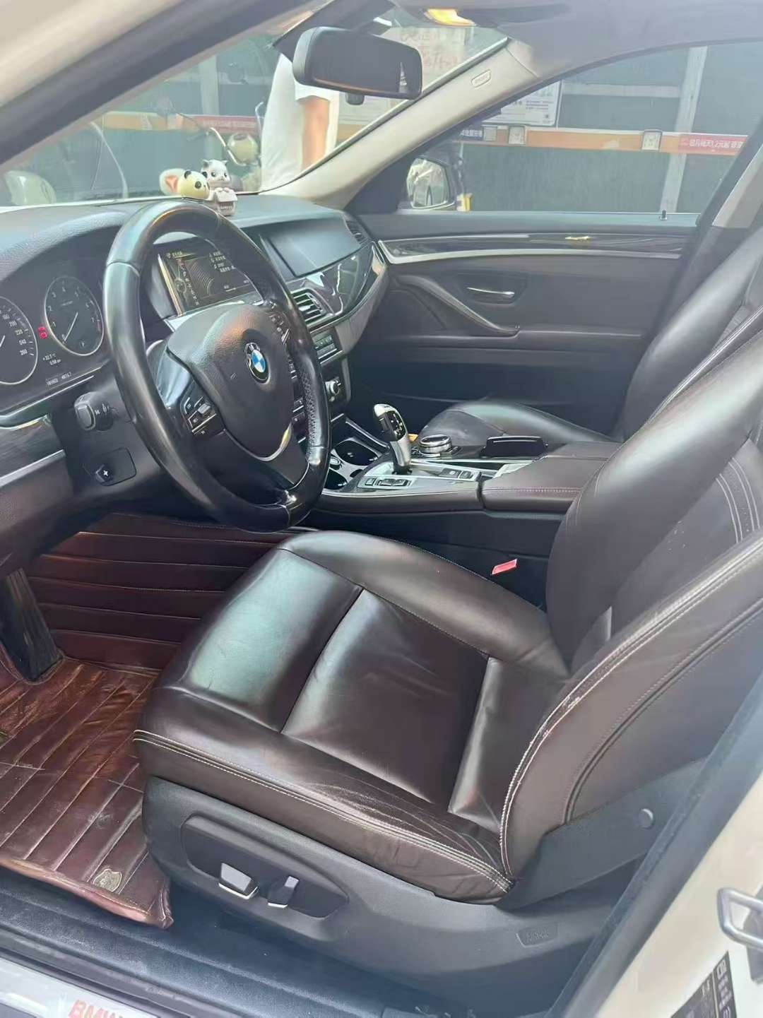 BMW 5 Series 2015 525Li Luxury 6