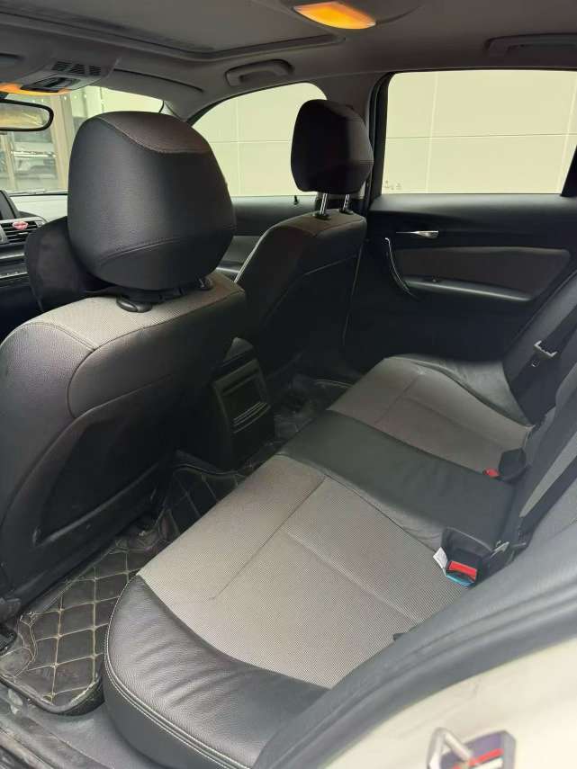 BMW 1 Series 116i 1.6T Urban Edition 6