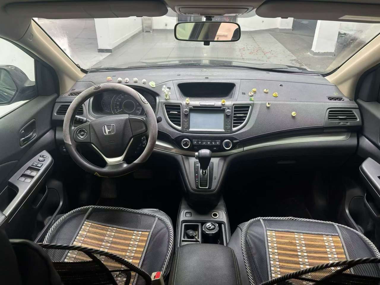 Honda CR-V 2.0L FWD Urban Edition 5