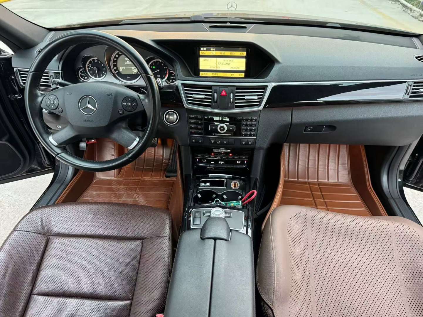 Mercedes-Benz E-Class 3.0L Automatic Panoramic Sunroof Fashion Edition High Spec 5