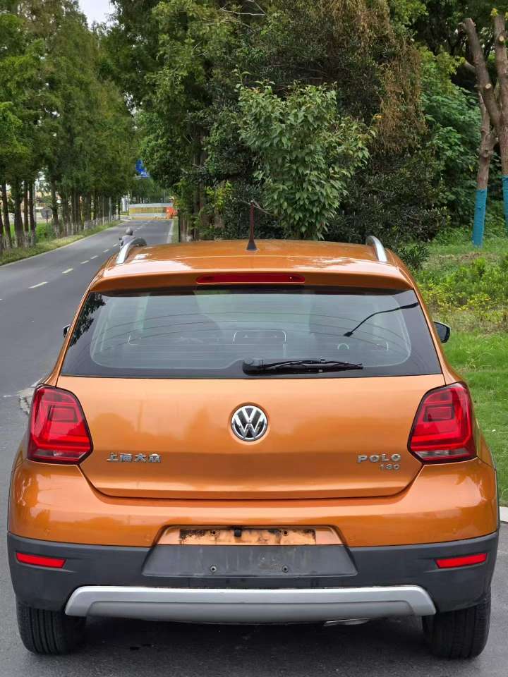 Volkswagen POLO POLO 1.6L Automatic Sunroof 5