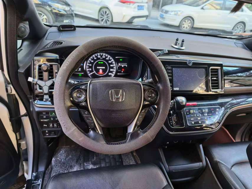 Honda Elysion Hybrid Comfort Edition 2.0L 4