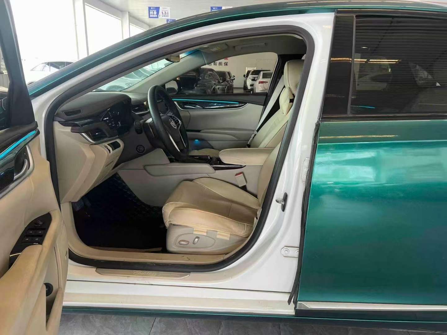 Cadillac XTS 2015 28T Comfort 5