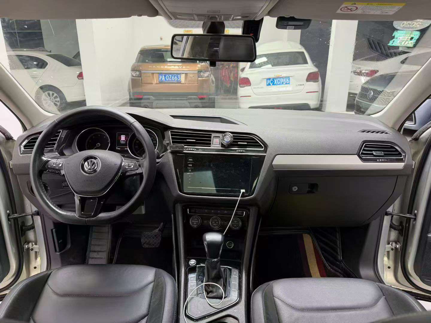 Volkswagen Tiguan L 5