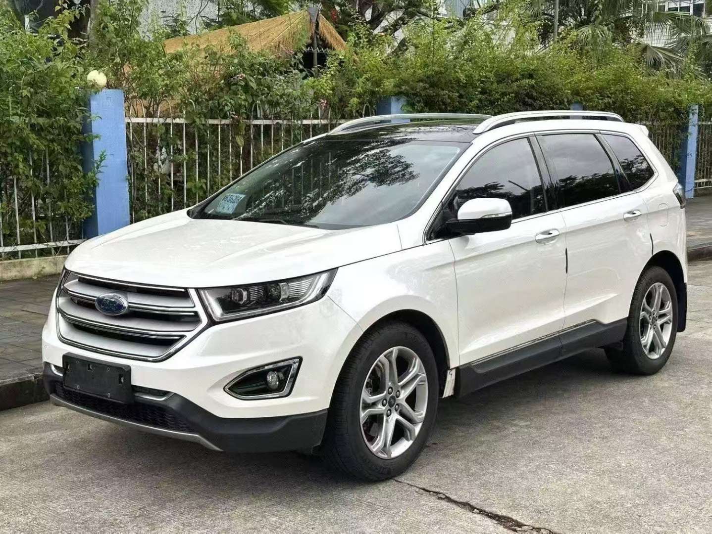 Ford Edge 2.0T Automatic Sunroof FWD Elite Edition 7-Seat