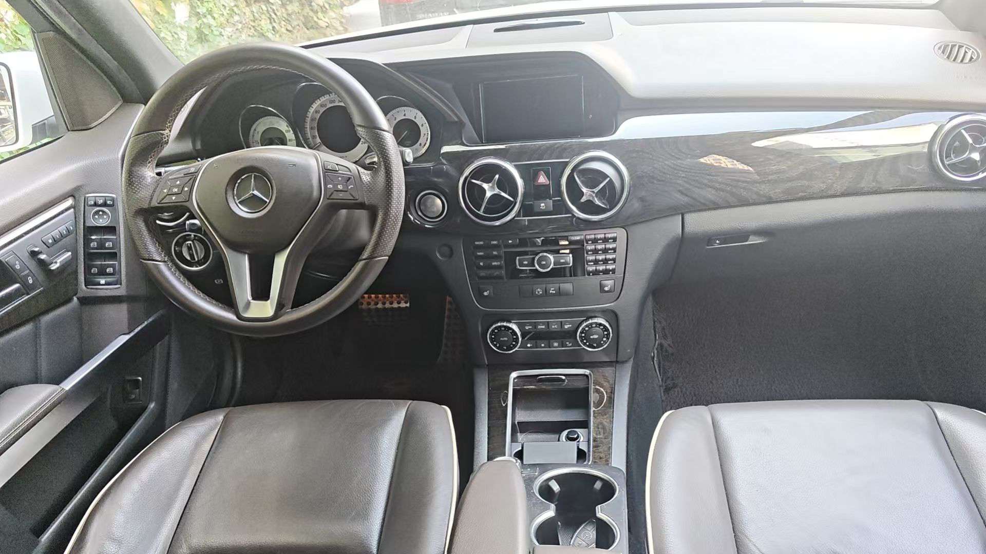 Mercedes-Benz GLK Class 5