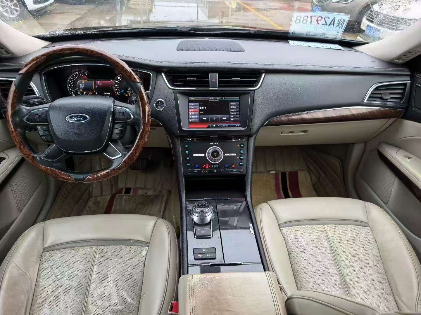 Ford Taurus 2.7T V6 Flagship Top Trim 6