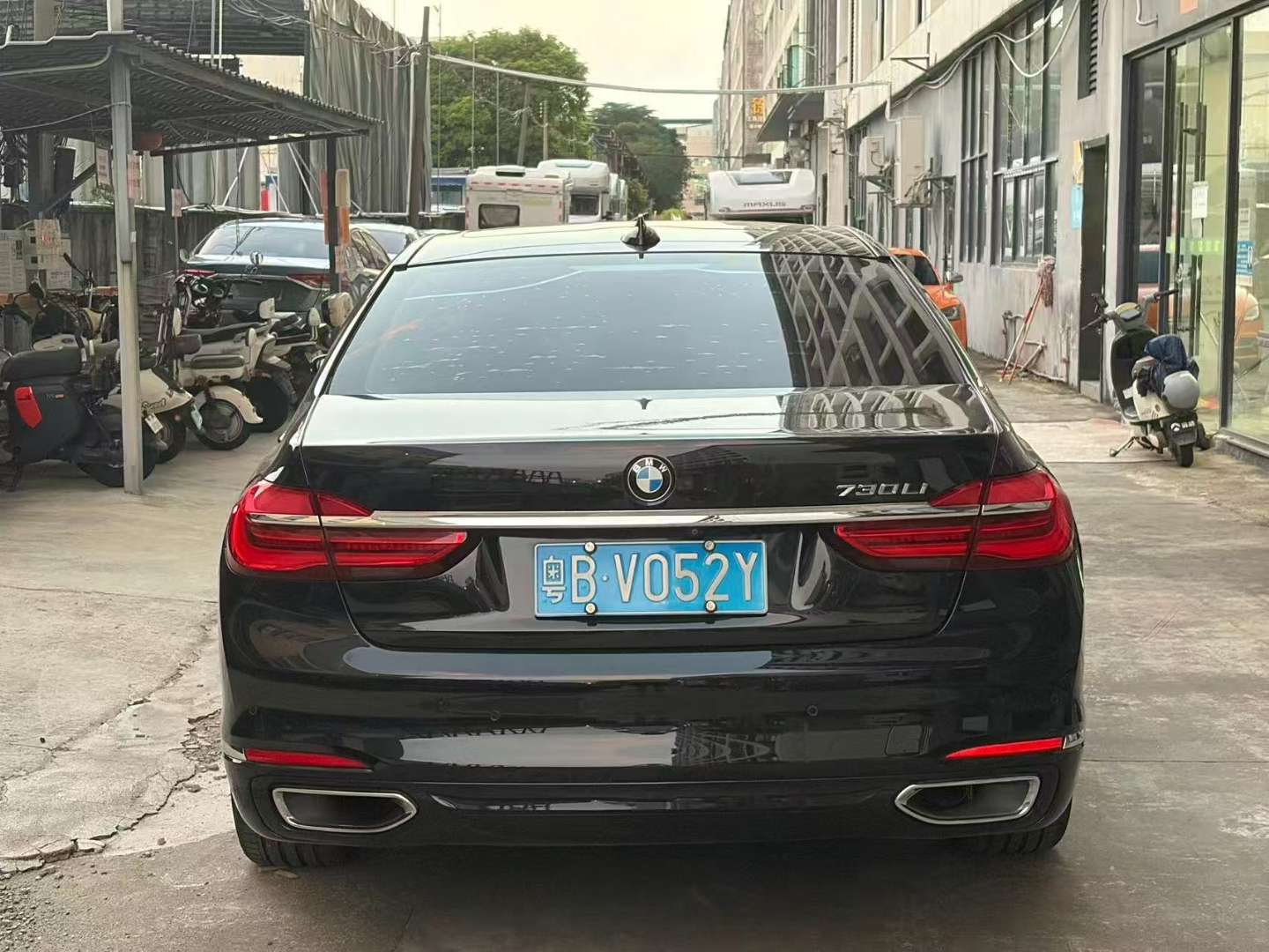 BMW 7 Series 730Li Leading Edition 3