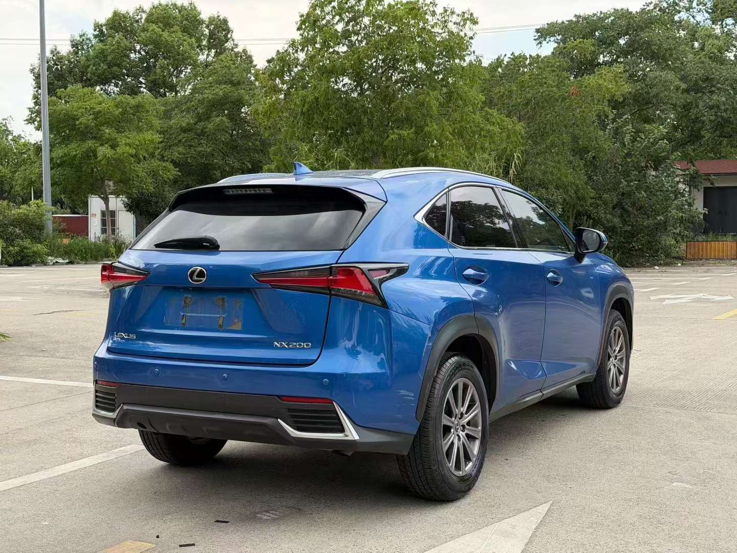 Lexus NX NX200 4