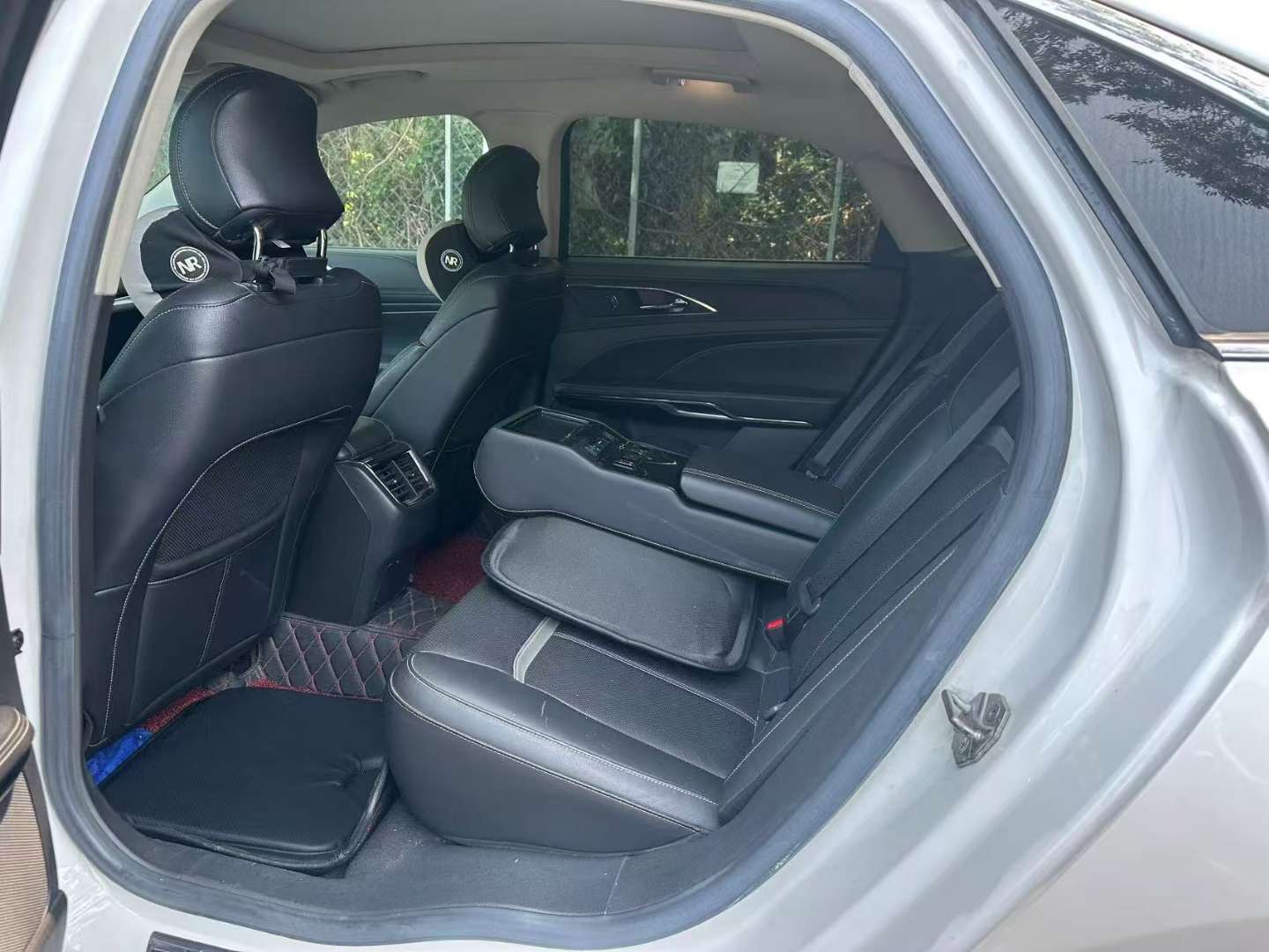 Ford Taurus 2.0T Luxury Edition 8