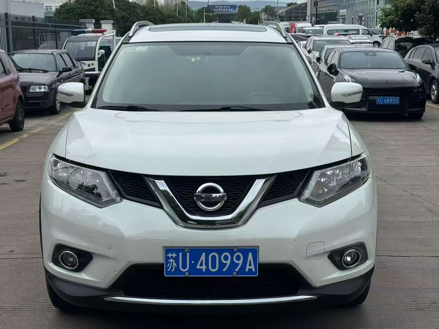 Nissan X-Trail 2.0L Automatic Sunroof High Trim