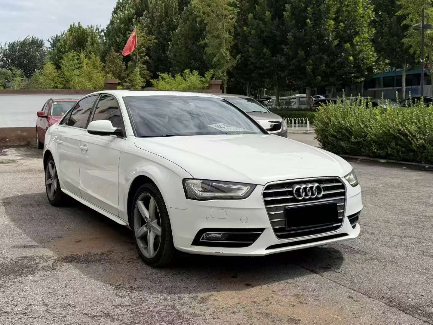 Audi A4L 2.0T Top Trim