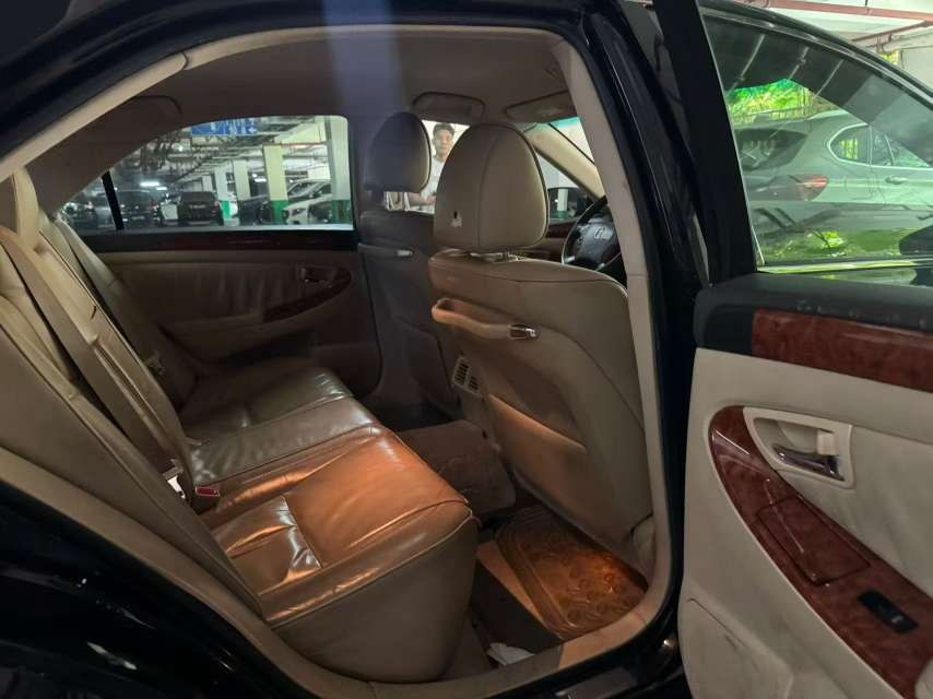 Toyota Crown 7