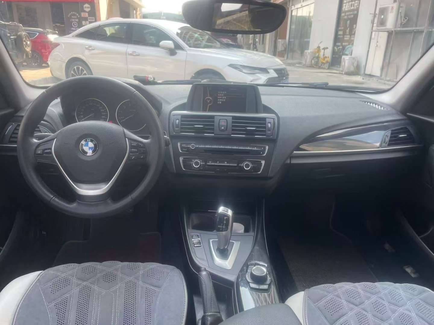 BMW 1 Series 116i 1.6T Urban 4