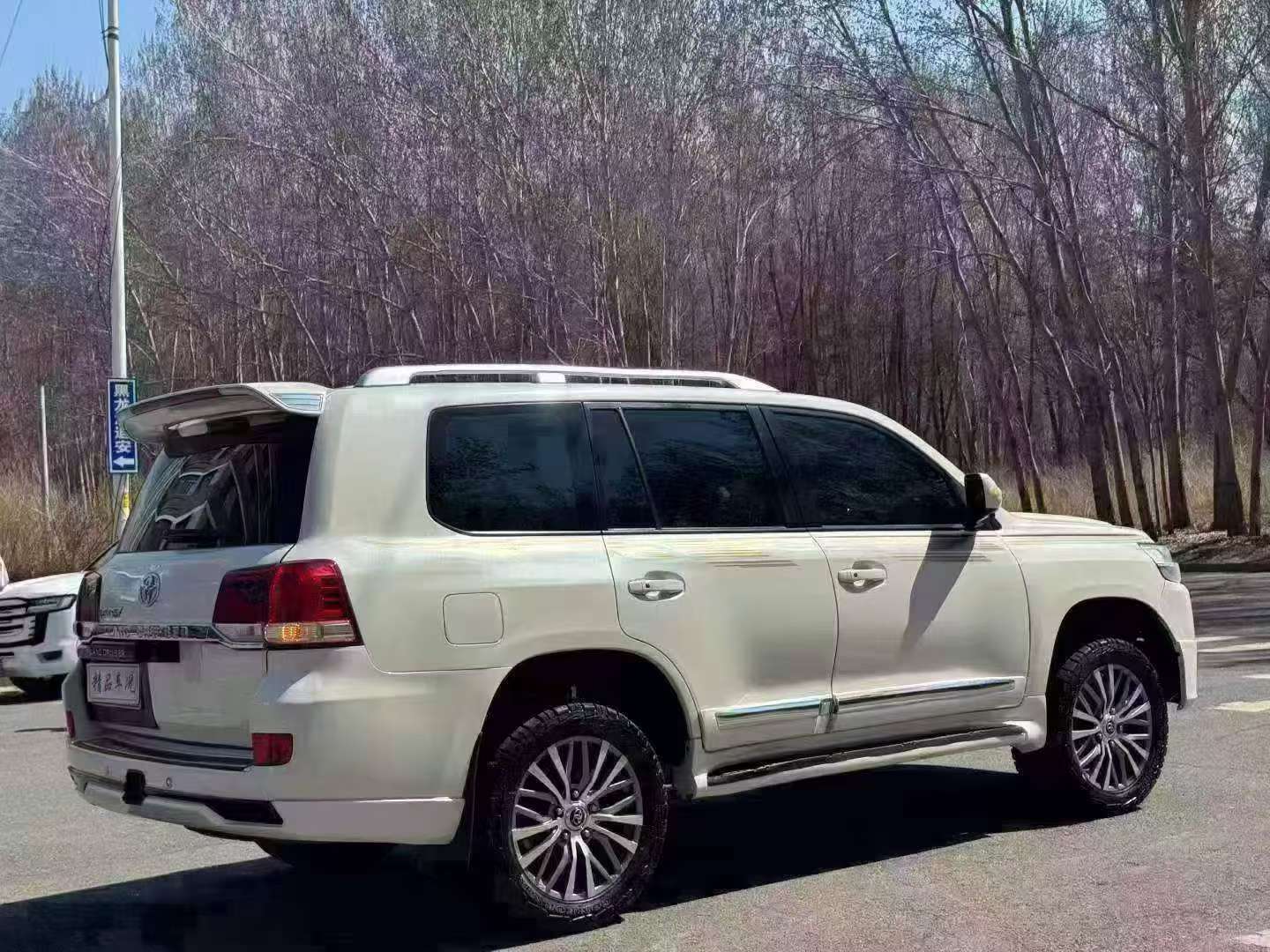 Toyota Land Cruiser 4