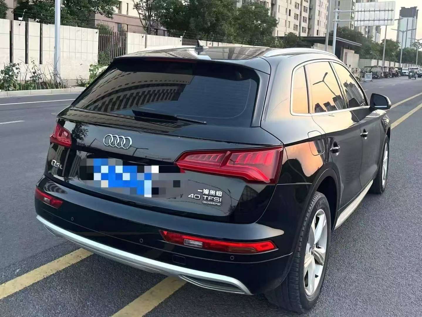 Audi Q5L 2.0T 40 Prestige Progressive 3