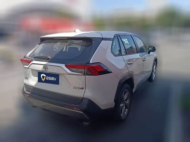 Toyota RAV4 2