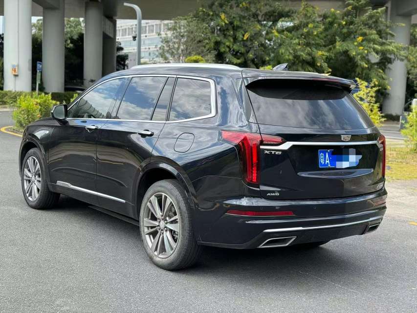 Cadillac XT6 2.0T Automatic Sunroof AWD Luxury Sport Edition 6-Seater 4