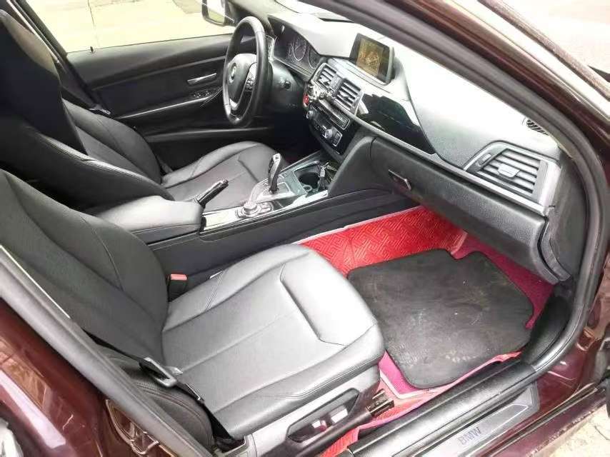 BMW 3 Series 320Li Style Edition 7