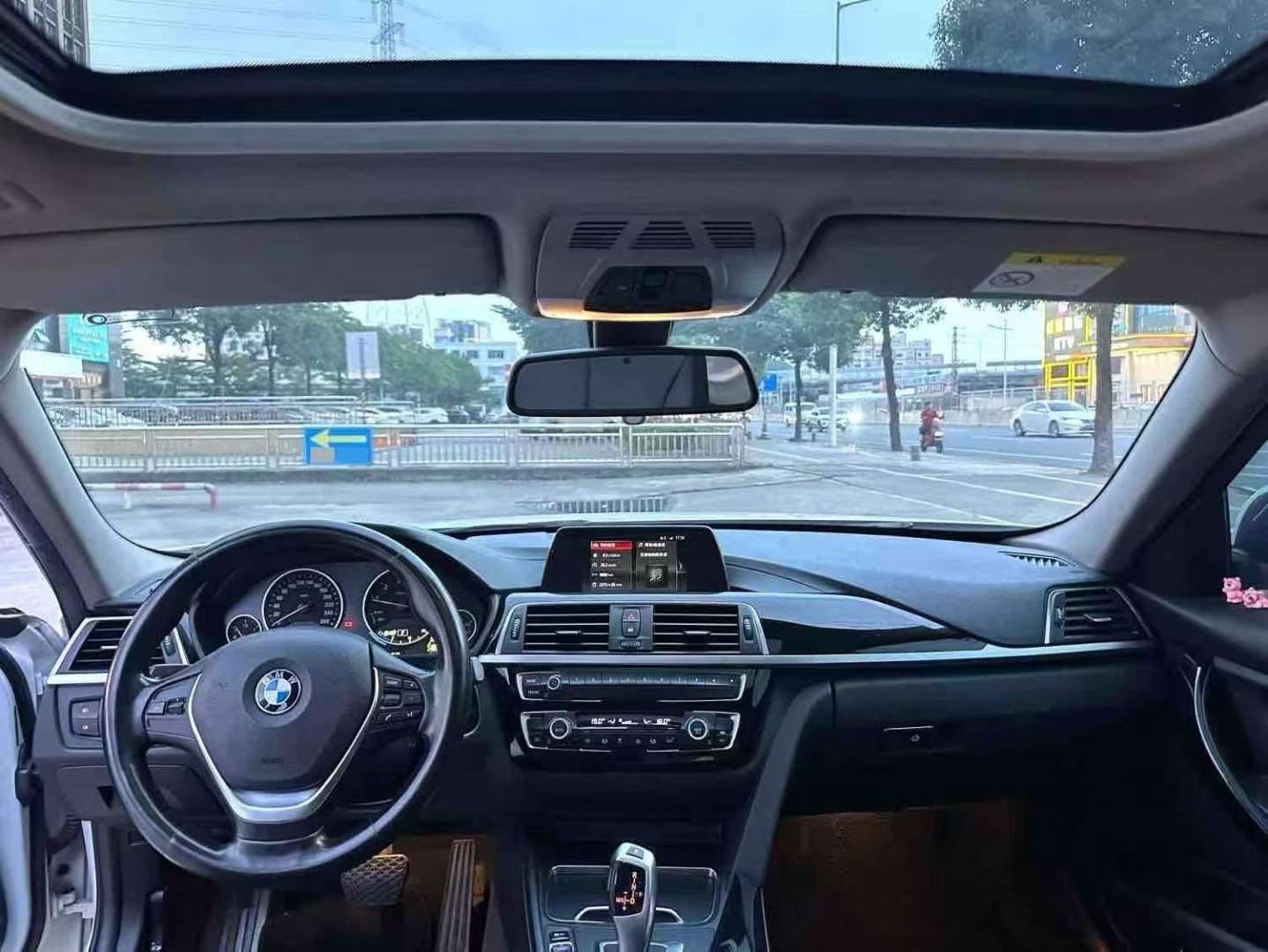BMW 3 Series 2018 320Li Fashion 6