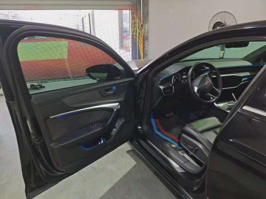 Audi A6L 2.0T 40 Premium Luxury 6