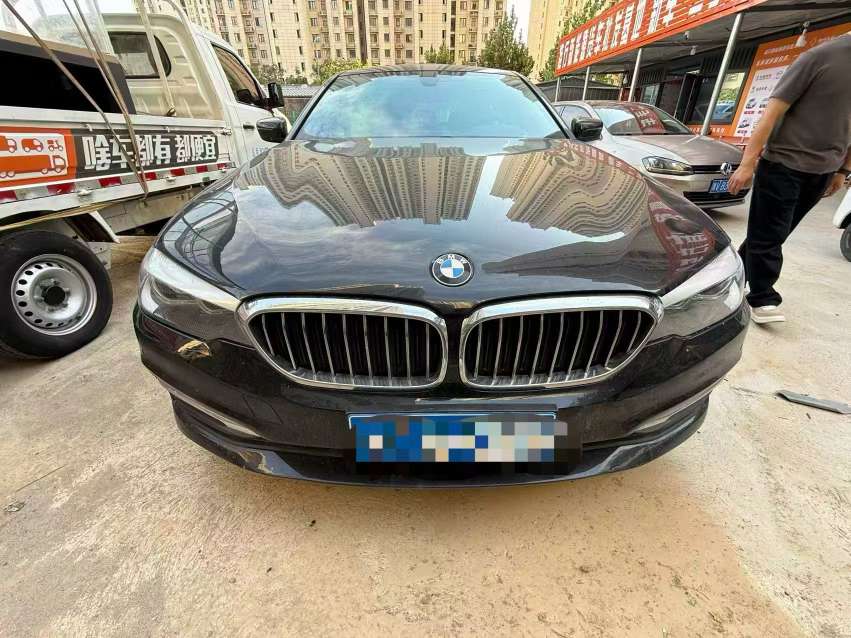 BMW 5 Series 2