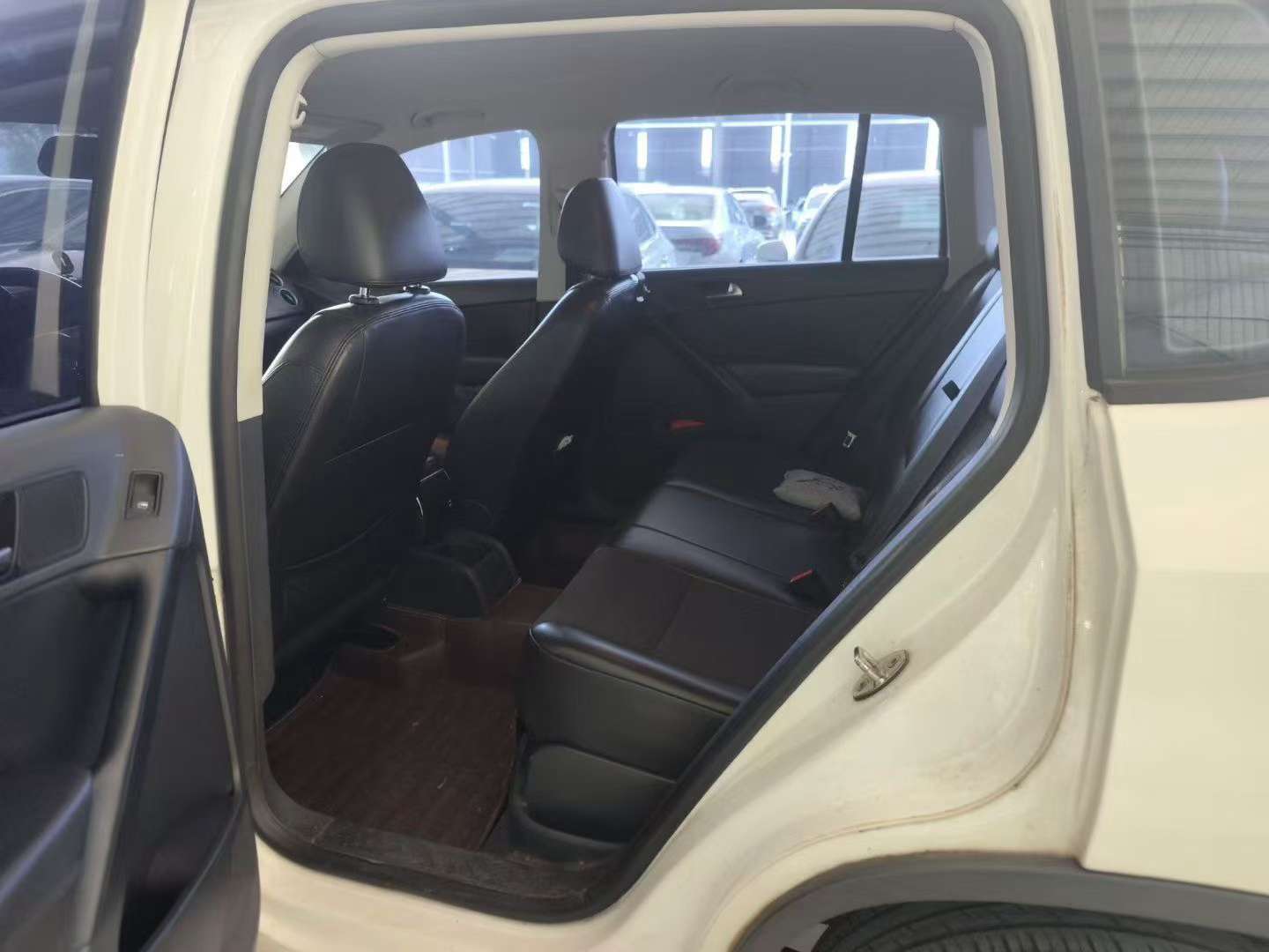 Volkswagen Tiguan 2015 1.8TSI Automatic 2WD Standard Edition 2