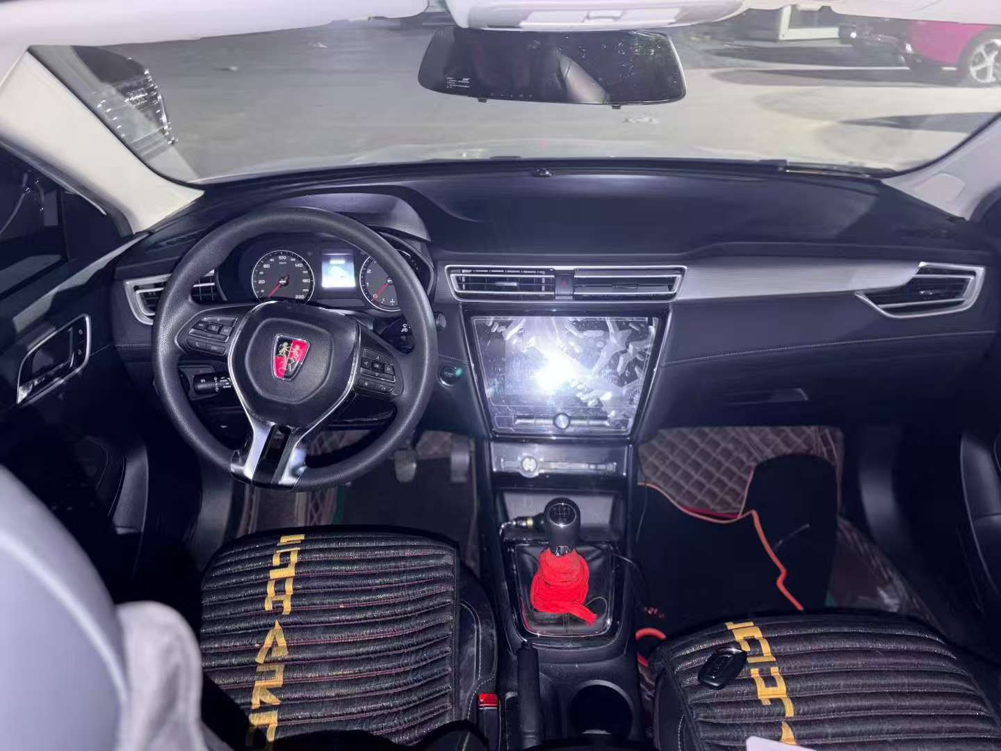 Roewe i5 1.5L Manual Linghao Edition 8