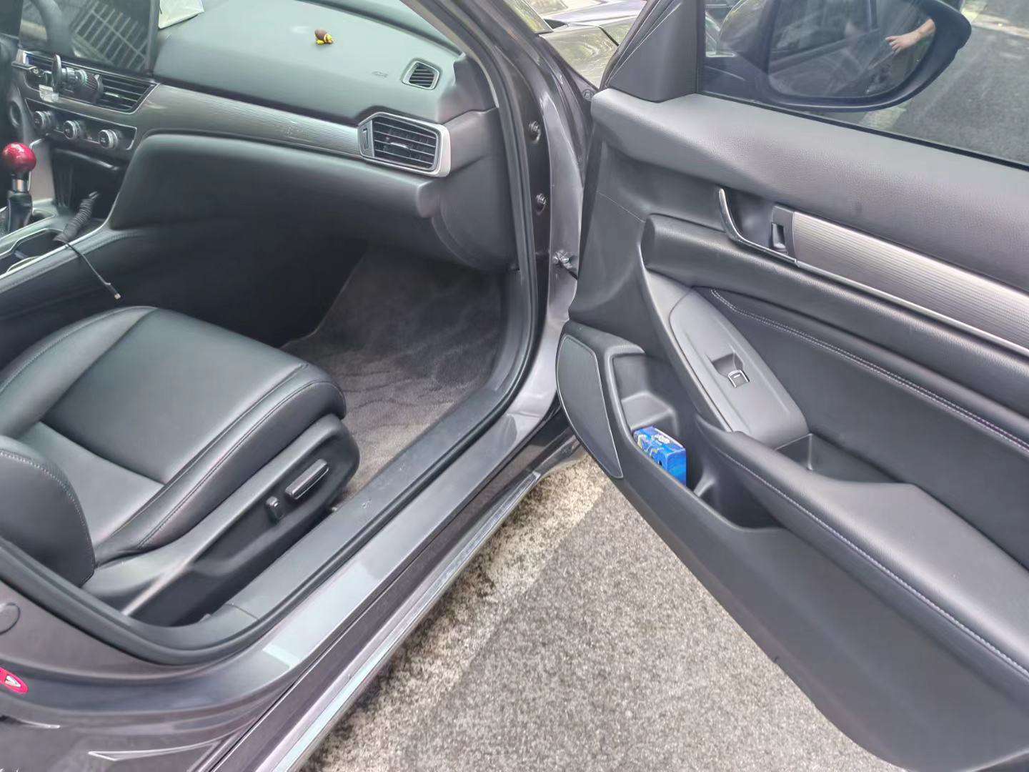 Honda Accord 1.5T Luxury Edition 4