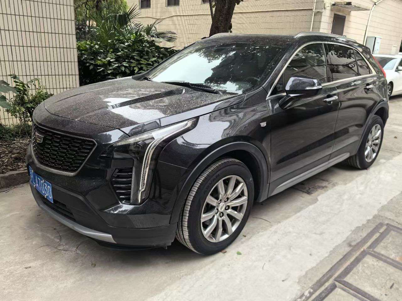 Cadillac XT4 2.0T 2WD Leading
