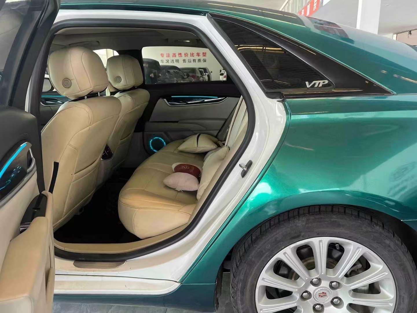 Cadillac XTS 2015 28T Comfort 3