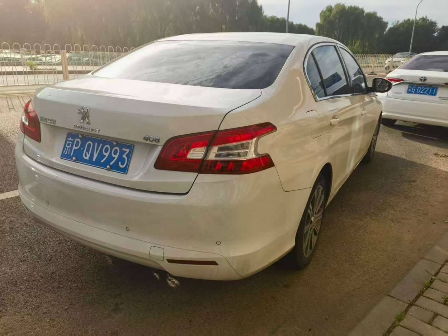 Peugeot 408 1.8L Automatic Sunroof 3
