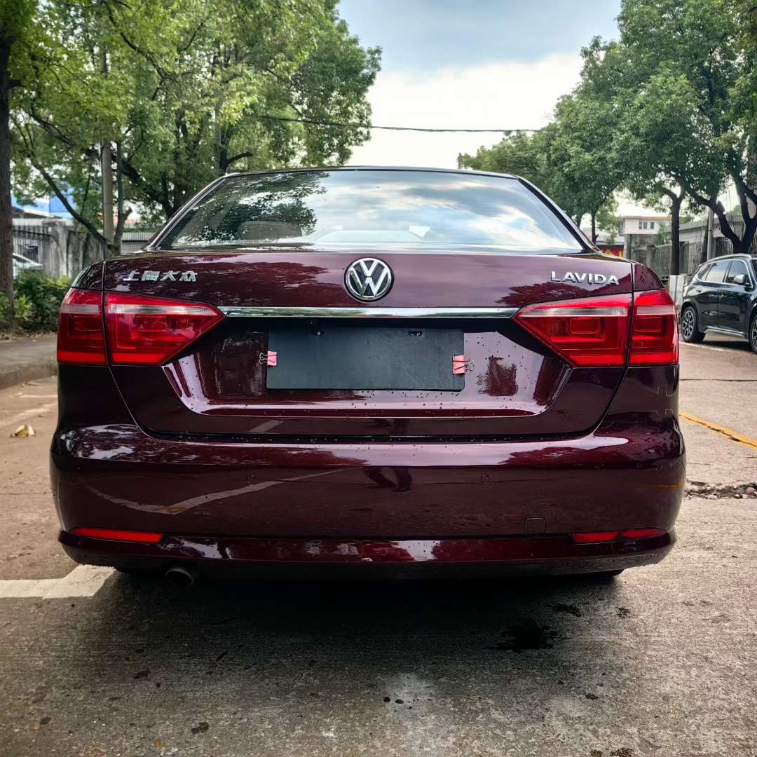 Volkswagen Lavida 8