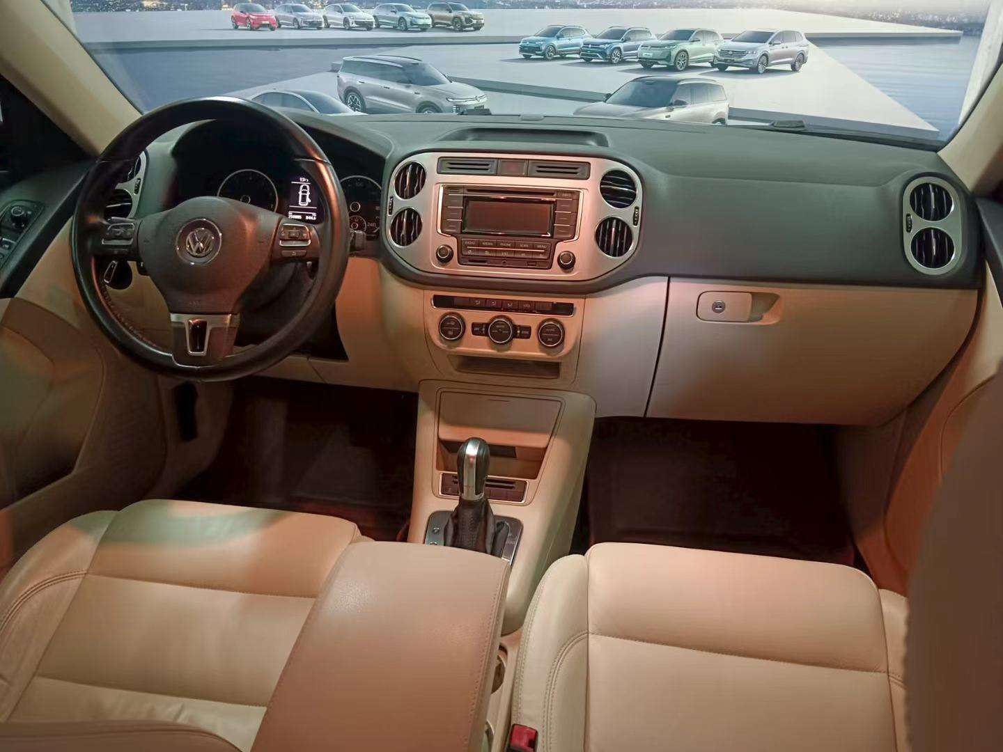 Volkswagen Tiguan 1.8T Comfort Edition 6