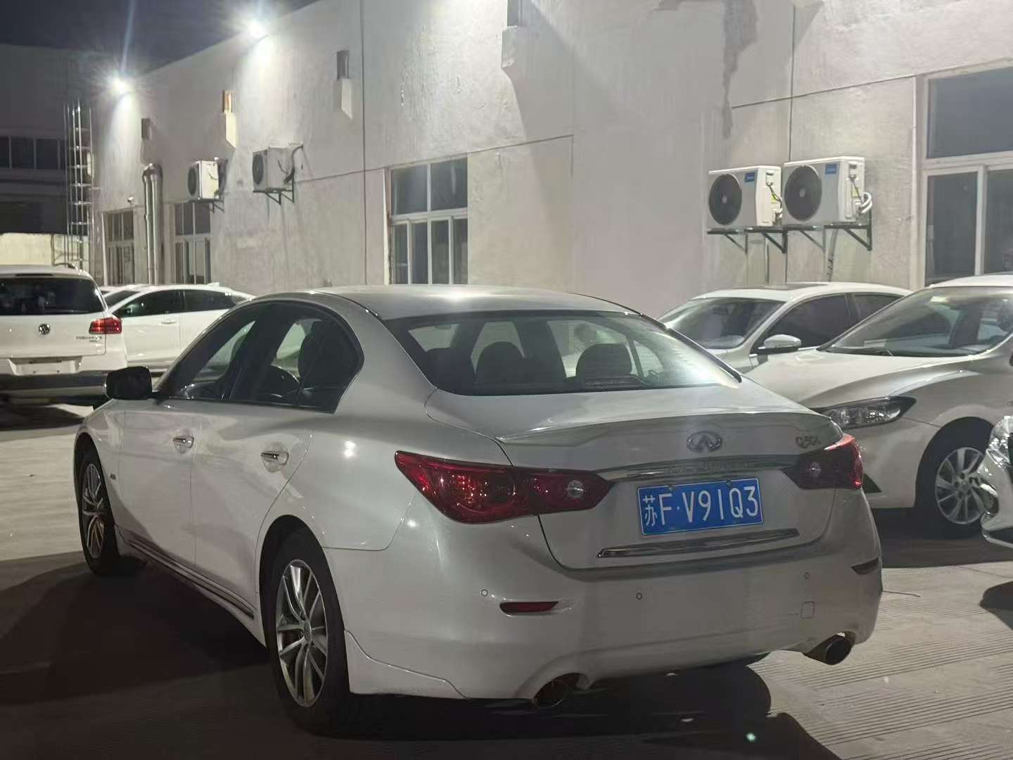 Infiniti Q50L 2.0T Comfort Edition 9