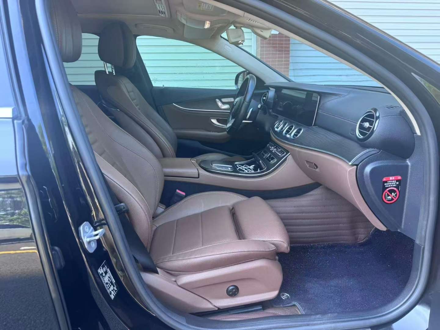 Mercedes-Benz E-Class 2019 2.0T 8