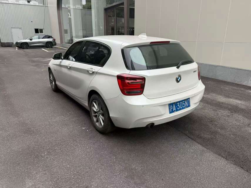 BMW 1 Series 116i 1.6T Urban Edition 8