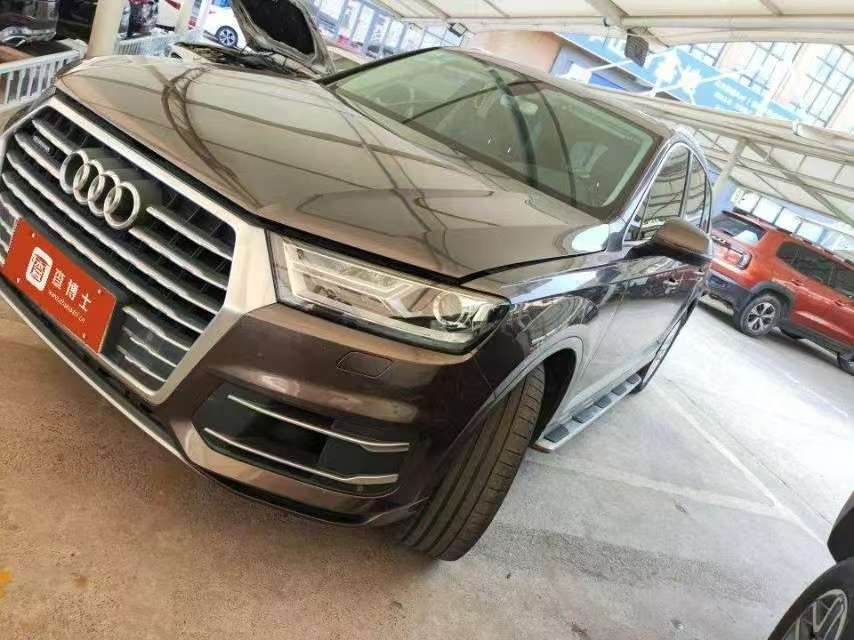Audi Q7 3.0T Technology 2