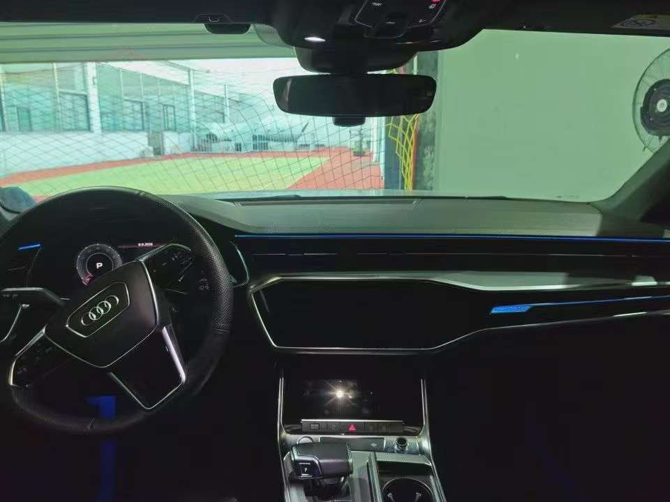 Audi A6L 2.0T 40 Premium Luxury 5